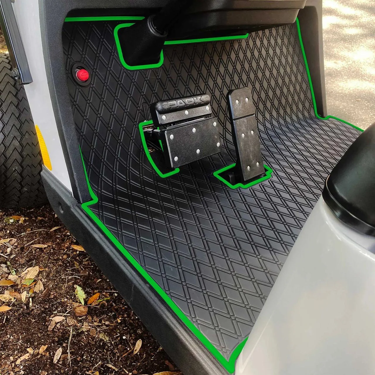 Коврик Xtreme Floor Mats для E-Z-GO TXT, чёрный с зелёной окантовкой, артикул 03-553 — фото 3